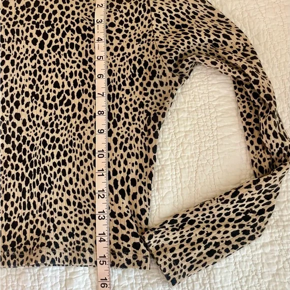 Brandy Melville Ashlyn Leopard Animal Print Top Small brown and black - Picture 6 of 8